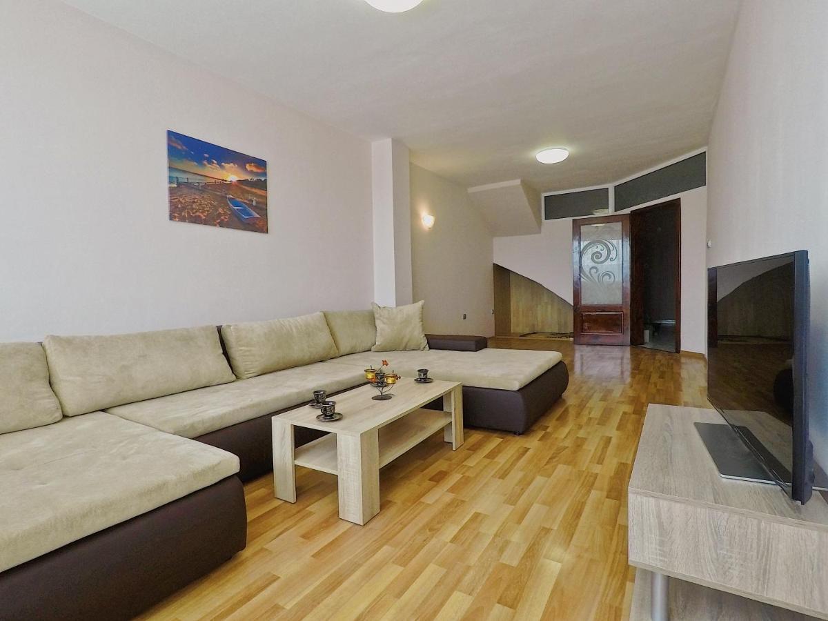 Spacious And Bright Maisonette Varna Center Экстерьер фото